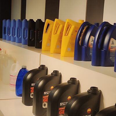 購入 1-5L 完全自動潤滑剤充填ライン 1000-5000BPH 1000ml-5000ml online manufacture