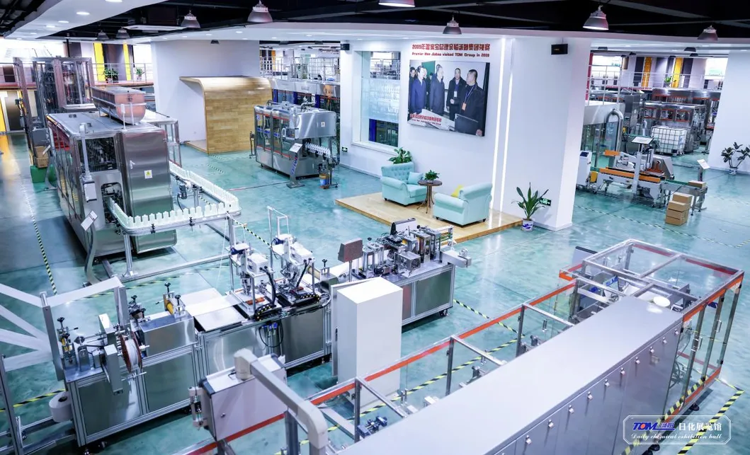 食品油とソースのための高度な1-5Lの詰め込み・蓋付け機械 9